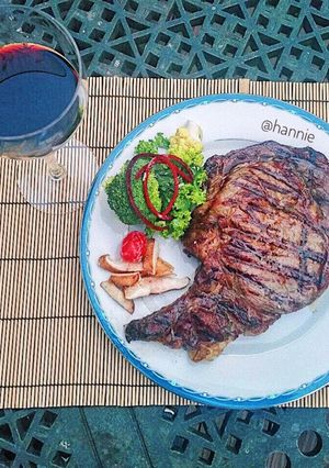 Hình của món Thịt Bò Nướng Than (Grilled Beef)🍖.