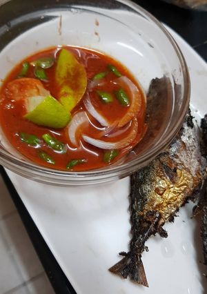 Gambar Ikan rebus goreng cicah budu