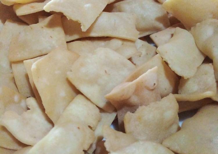 Resep Populer Keripik pangsit 2 bahan Sedap Nikmat