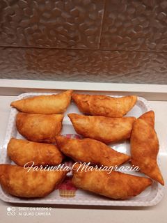 Foto di Panzerotti fritti Baresi doppia lievitazione 👩‍🍳👩‍🍳