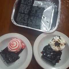 A picture of Oreo cake.