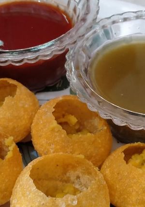 A picture of Paani puri.