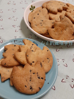 黑芝麻小花餅乾 的食譜成品照片