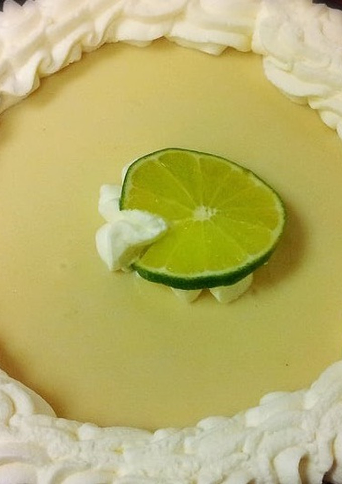 Una foto de Pastel de lima o key lime pie