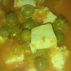 A picture of Matar paneer.