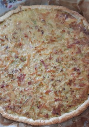 Una foto de Quiche de bacon y puerros
