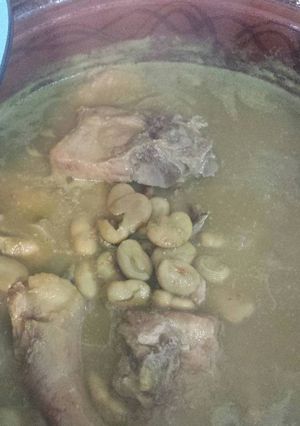 Una foto de Habas en salsa verde, receta de mi suegra. 😊