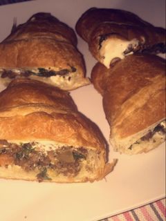 صورة لوصفة فطاير باللحم المفروم والجبن السايل