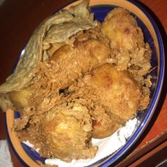 A picture of Chicken 🍗 potato 🥔 ball.