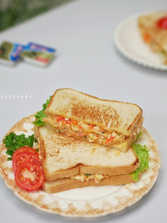 Foto resep Toasted Spicy Crab & Egg Salad Sandwich