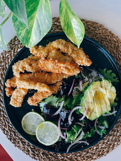 Una foto de Tiras de pollo rebozadas en avena
