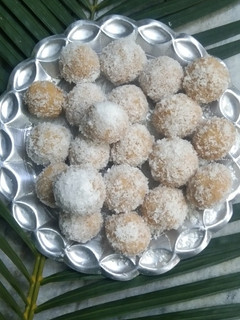 A picture of Milkmaid Coconut Ladoo.