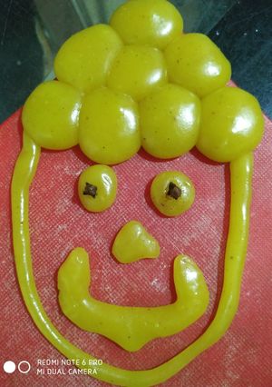 A picture of Jaggery Sonth Balls.