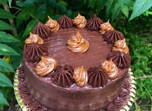 Una foto de Torta Black chocolate y Dulce de leche