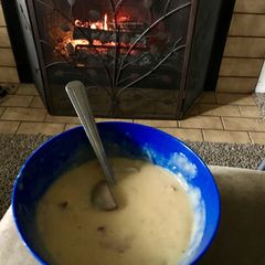 A picture of Potato-bacon chowder.