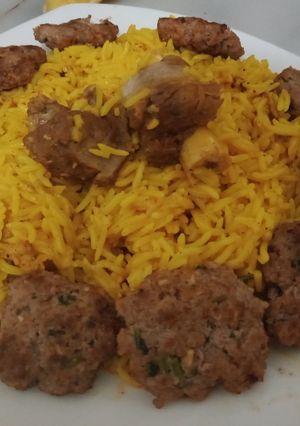 صورة لوصفة ارز بسمتي باللحم وكفتة اللحم مقلية