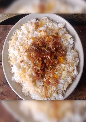 Une photo de 💛 Le bonheur dans une assiette de riz