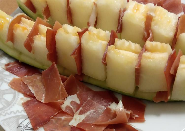 Brochetas de melón con jamón