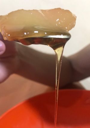 Una foto de Peras al vino blanco