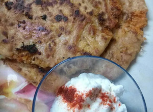 A picture of Mooli onion stuff paratha.