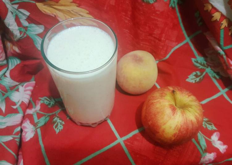 How to Prepare Any-night-of-the-week Refreshing Apple &amp; Peach Smoothie😀