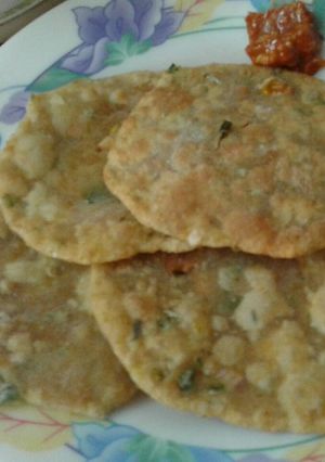 A picture of Sabji ke Bhature.