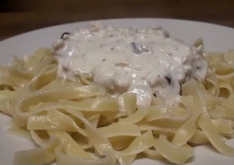 Tagliatelle au sauce champignon / pasta sauce krim jamur