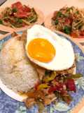 Pollo salteado con albahaca Tailandés ผัดกระเพราไก่ Japonés GAPAORAISU🇹🇭🇺🇾🇯🇵パッド・ガパオ・ガイ（鶏肉のバジル炒め）