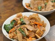 A picture of spaghetti stirfry