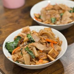 A picture of Drunken Noodles (Pad Kee Mao).