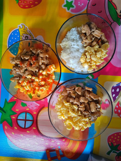 Foto resep Rice Bowl Chicken Black Pepper and Scrambled Egg