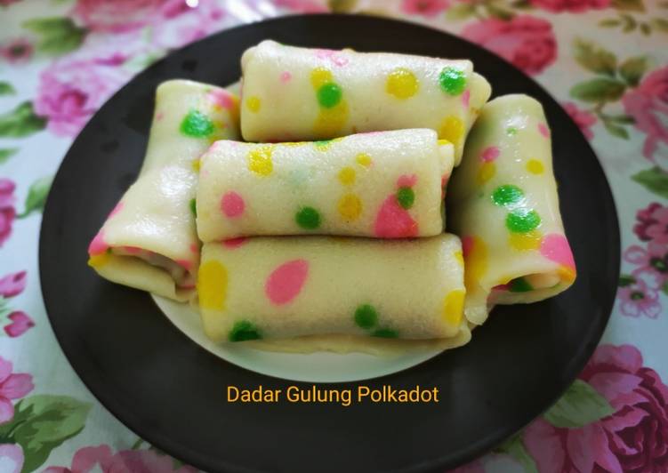 Dadar Gulung Polkadot