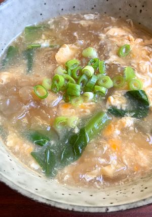 A picture of Rice Paper & Egg Soup.
