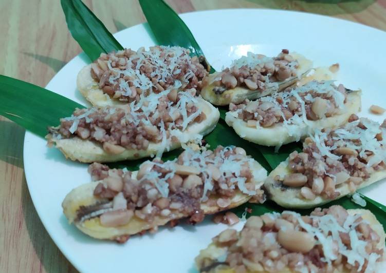 58. Pisang Saus Kacang