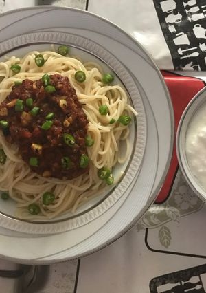 عکسی از دستور پاستا با سس گوجه و ریحون