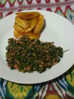 A picture of Fried plantain with veggie omlette.