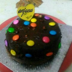 A picture of Chocolate Biscuit cake.