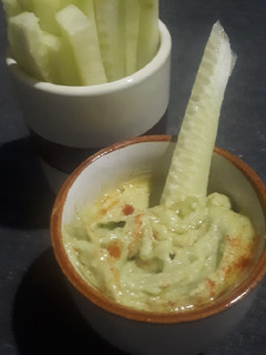 Una foto de Hummus de aguacate 🥑