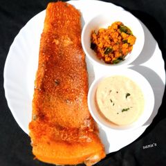 A picture of Rice Flour And Carrot Onion Dosa.