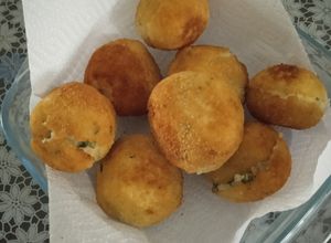 Una foto de Croquetas de papa con perejil!