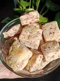 Bizcochitos de salame y queso