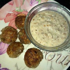 A picture of Sabudana vada.