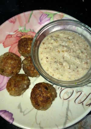 A picture of Sabudana vada.