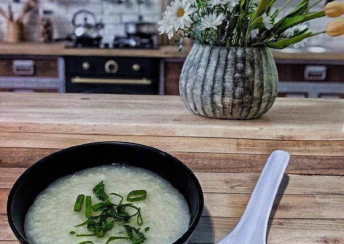 Bubur nasi sisa kaldu ikan