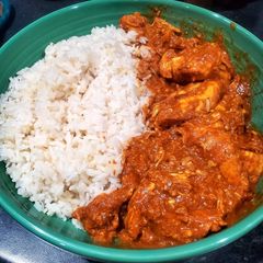 A picture of Chicken with Spicy Tomato Creamy Sauce.