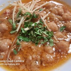 A picture of Chana Salan.