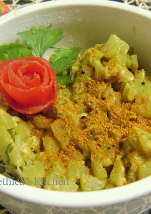 A picture of Bottle Gourd Curry in Milk.