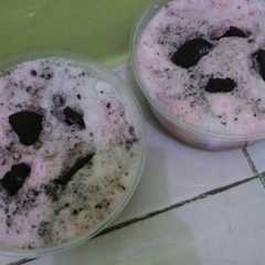 A picture of Puding busa oreo.