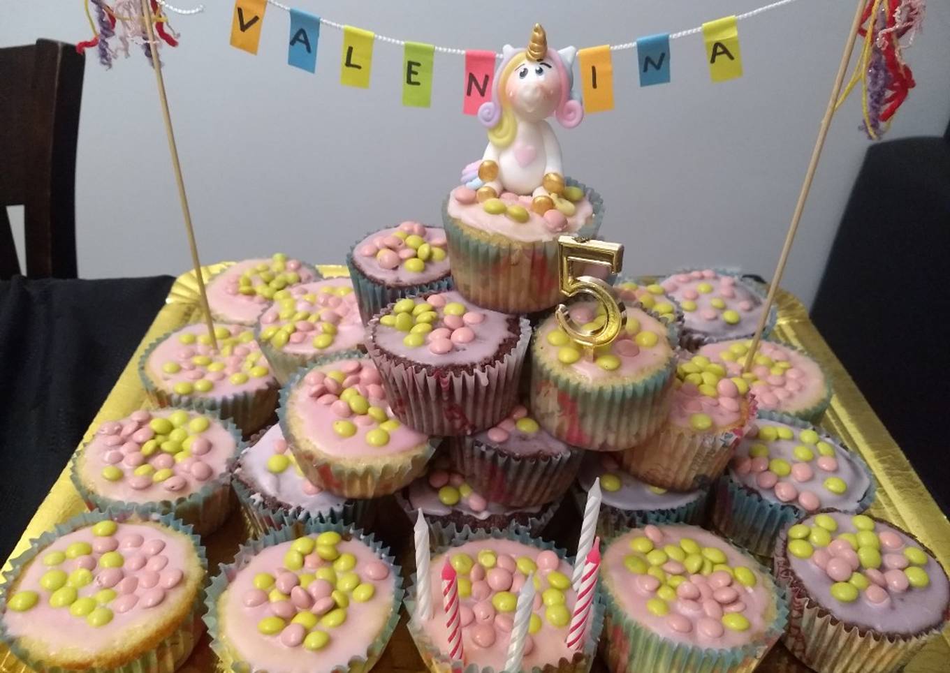 Torre de muffins para jardín