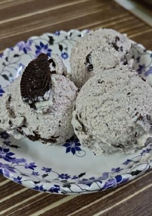 A picture of Oreo ice cream.